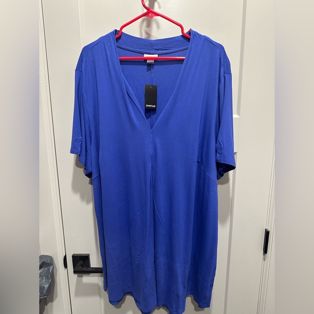 NWT royal blue hi low tee